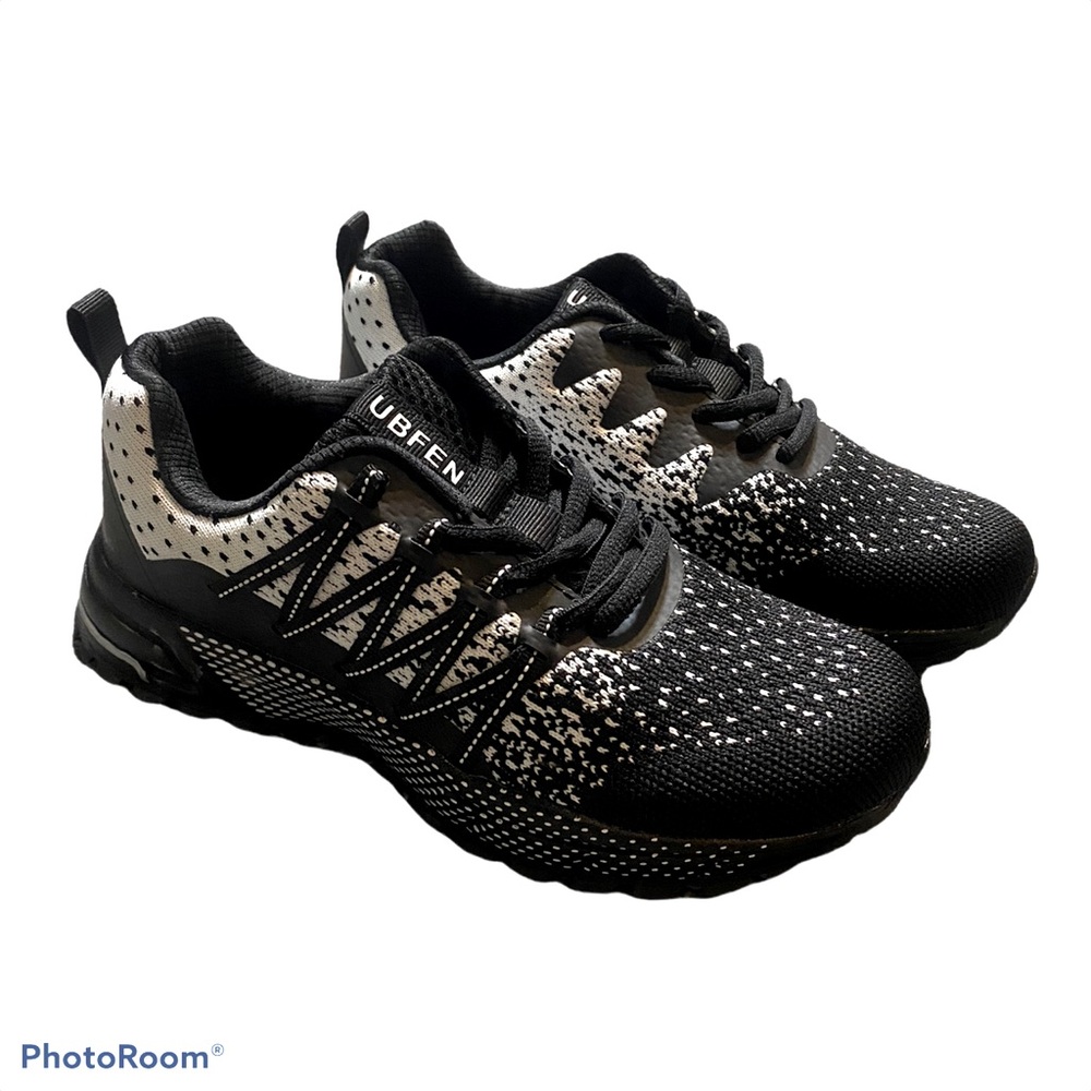 Ubfen Big Kid’s Running Shoe Size 4 or 36 Black and White Brand New